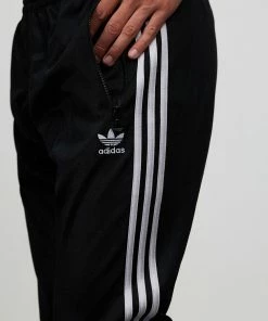 Adidas Originals Adicolor Classics SST High-Shine Track Pants Black -Men's Pants Online Shop http3A2F2Fstatic.theiconic.com .au2Fp2Fadidas originals 2272 850621 4