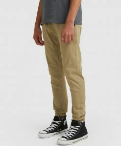 Billabong Addict Elastic Pants GRAVEL -Men's Pants Online Shop http3A2F2Fstatic.theiconic.com .au2Fp2Fbillabong 3131 5746101 3