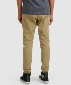 Billabong Addict Elastic Pants GRAVEL -Men's Pants Online Shop http3A2F2Fstatic.theiconic.com .au2Fp2Fbillabong 3133 5746101 4