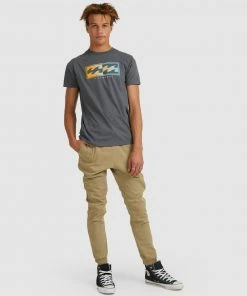 Billabong Addict Elastic Pants GRAVEL -Men's Pants Online Shop http3A2F2Fstatic.theiconic.com .au2Fp2Fbillabong 3137 5746101 5