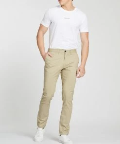 Calvin Klein Slim Fit Chinos Green -Men's Pants Online Shop http3A2F2Fstatic.theiconic.com .au2Fp2Fcalvin klein 2377 6546531 5