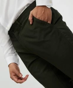 Calvin Klein Slim Fit Sateen Chino Green -Men's Pants Online Shop http3A2F2Fstatic.theiconic.com .au2Fp2Fcalvin klein 7194 9104921 4