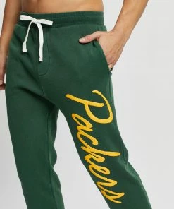 Majestic NFL Script Baggy Track Pants Green Bay Packers Bottle Green -Men's Pants Online Shop http3A2F2Fstatic.theiconic.com .au2Fp2Fmajestic 0387 3517911 4