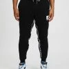 New Balance Classics Essentials Fleece Pants Black