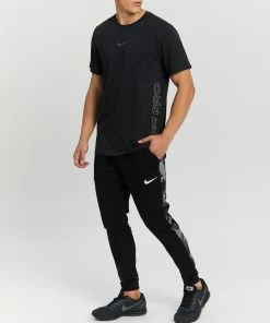 Nike Tapered Camo Training Pants Black & White -Men's Pants Online Shop http3A2F2Fstatic.theiconic.com .au2Fp2Fnike 4308 2161121 5