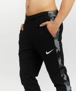 Nike Tapered Camo Training Pants Black & White -Men's Pants Online Shop http3A2F2Fstatic.theiconic.com .au2Fp2Fnike 4315 2161121 4