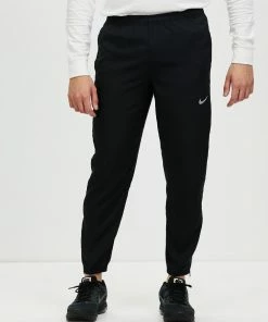 Nike Dri-Fit Challenger Woven Pants Black