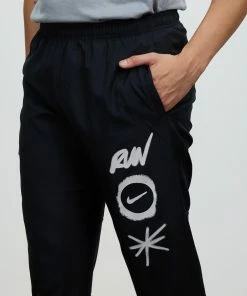 Nike Dri-FIT Challenger Wild Running Pants Off Noir, Black & Photon Dust -Men's Pants Online Shop http3A2F2Fstatic.theiconic.com .au2Fp2Fnike 9014 8161121 4