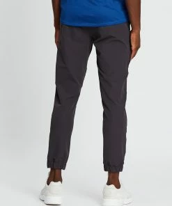 Patagonia Skyline Traveler Pants Ink Black -Men's Pants Online Shop http3A2F2Fstatic.theiconic.com .au2Fp2Fpatagonia 5867 7446801 3
