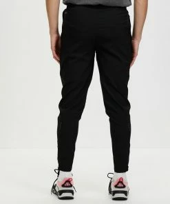 Puma Run Favourite Tapered Pants Puma Black -Men's Pants Online Shop http3A2F2Fstatic.theiconic.com .au2Fp2Fpuma 0999 4122131 3