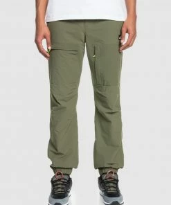 Quiksilver Mens Sea Bed Classic Fit Cargo Pants GRAPE LEAF