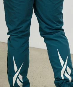 Reebok Classics Vector Track Pants - Unisex Midnight Pine -Men's Pants Online Shop http3A2F2Fstatic.theiconic.com .au2Fp2Freebok 1624 6582921 5