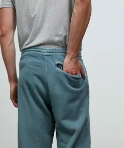 Reebok Classics Natural Dye Pants Midnight Pine -Men's Pants Online Shop http3A2F2Fstatic.theiconic.com .au2Fp2Freebok 8093 0682921 4