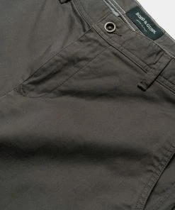 Rodd & Gunn Thomas Road Chino Pant Regular leg Thyme -Men's Pants Online Shop http3A2F2Fstatic.theiconic.com .au2Fp2Frodd and gunn 3490 7176151 5