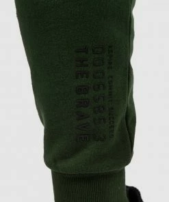 The Brave Signature Jogging Pants Dark Olive -Men's Pants Online Shop http3A2F2Fstatic.theiconic.com .au2Fp2Fthe brave 3259 7131721 6