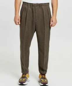 White Mountaineering Melange Tweed Beltless 2 Tucked Slacks Beige