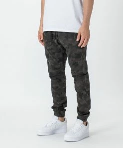 Zanerobe Sureshot Jogger Dk Camo -Men's Pants Online Shop http3A2F2Fstatic.theiconic.com .au2Fp2Fzanerobe 1707 9083041 3