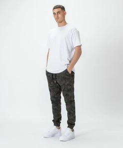 Zanerobe Sureshot Jogger Dk Camo -Men's Pants Online Shop http3A2F2Fstatic.theiconic.com .au2Fp2Fzanerobe 1714 9083041 6